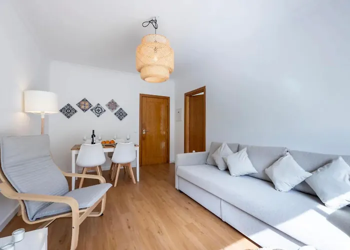 Casa Claudia - Cond Atalaia